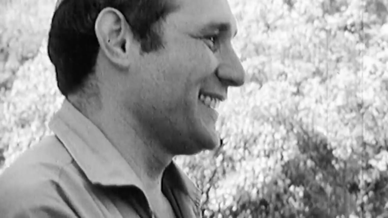 צפייה בסרט המלא - חנן פורת - איש אמונים - לצפיה בטריילר