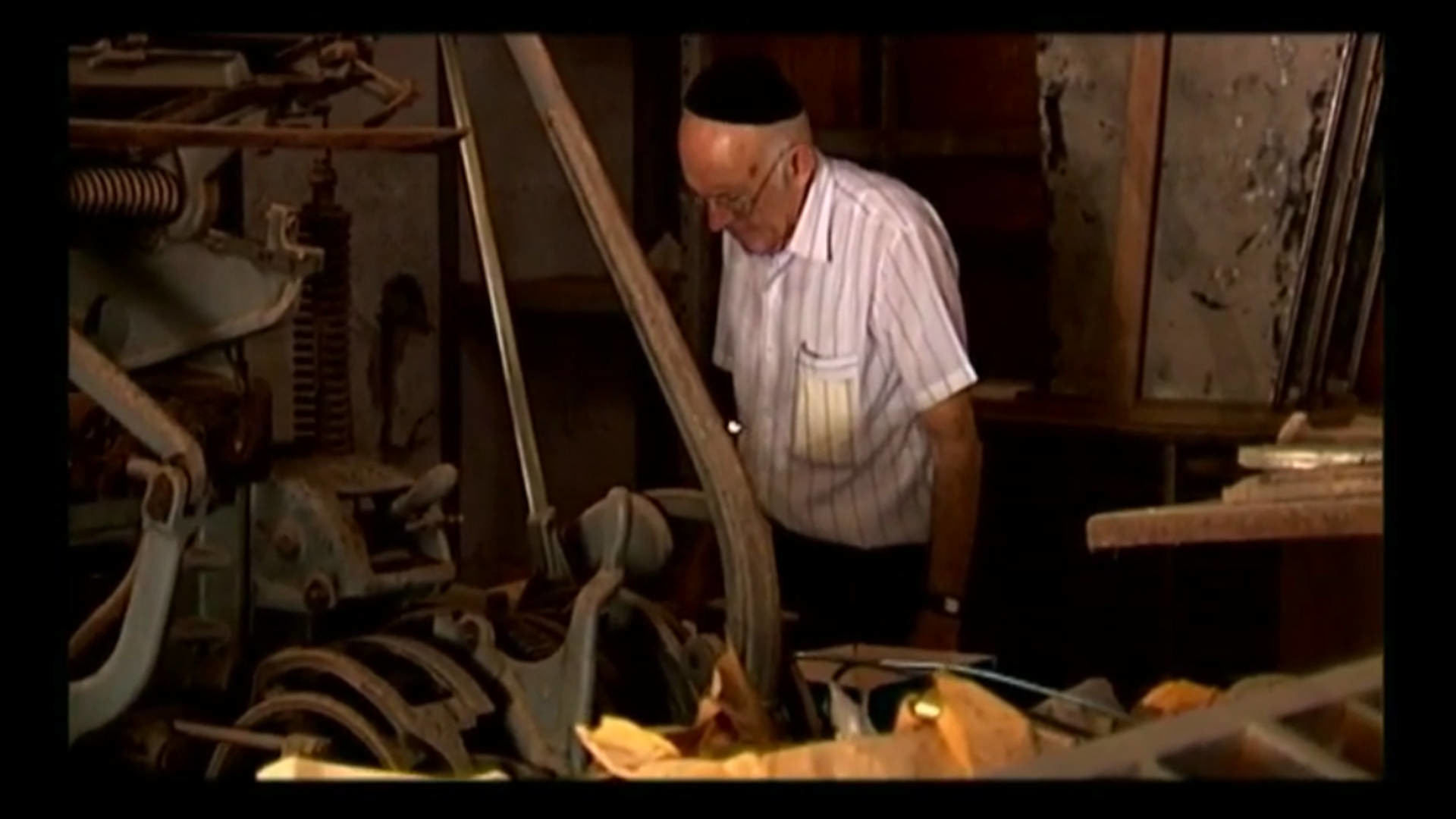 צפייה בסרט המלא סבא מימין, סבתא משמאל - צפייה בטריילר