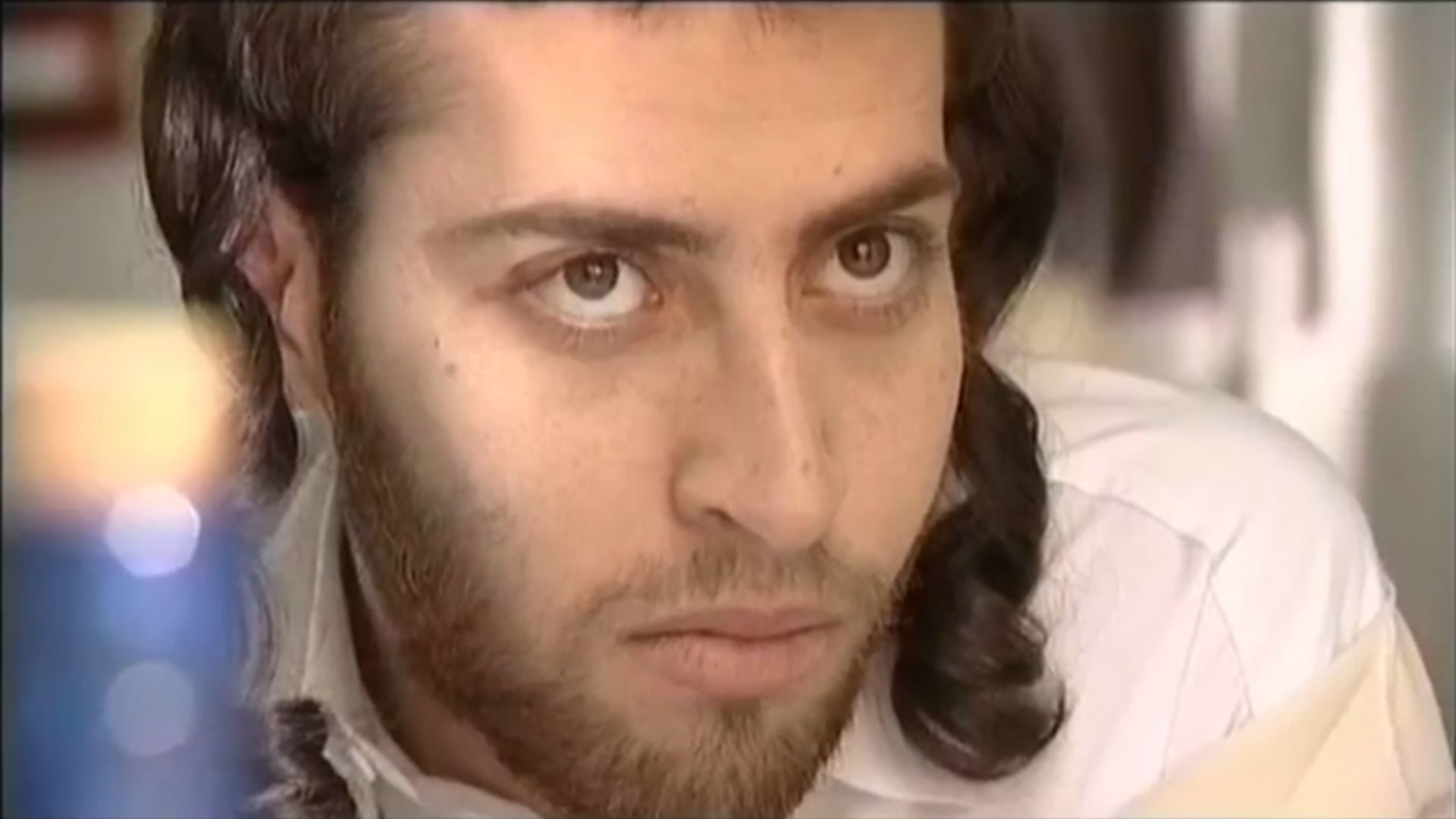צפייה בסרט המלא אליוקים - צפייה בטריילר